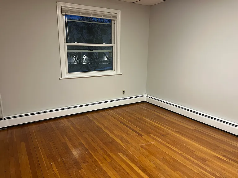 19 Pearl St #2 — Photo 8