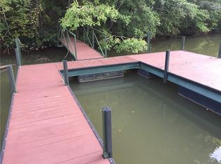 153 W Waters Edge Ln, West Union, SC 29696