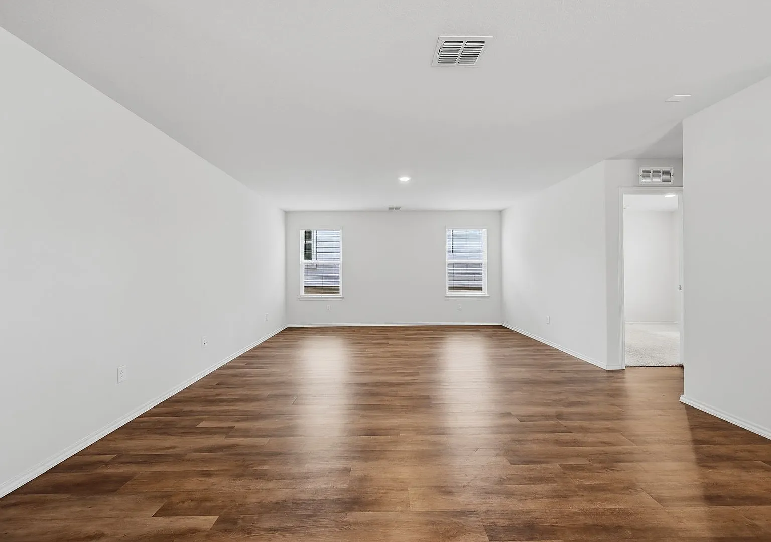 553 New Braunfels Street, New Braunfels, TX 78130 — Photo 4