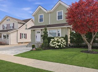 98 Vincent Place, Lynbrook, NY 11563