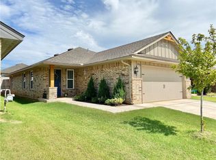 19716 Barrister Cir, Edmond, OK 73012