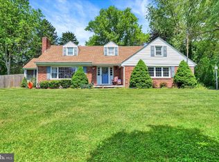 29 Maple Rd, York, PA 17403