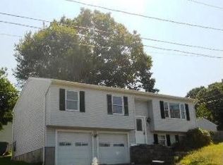 52 Santoro St, Waterbury, CT 06704