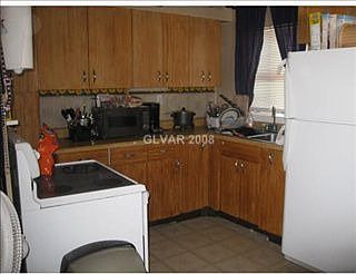 2nd image of 46 Lowery St