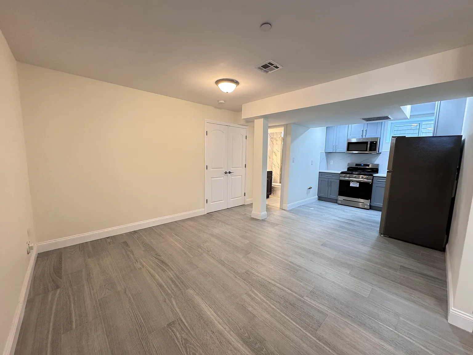 1 bed, 800 sqft, $1,700 — Photo 3