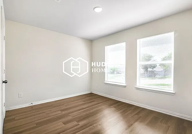 5108 Kilpatrick Ave — Photo 7