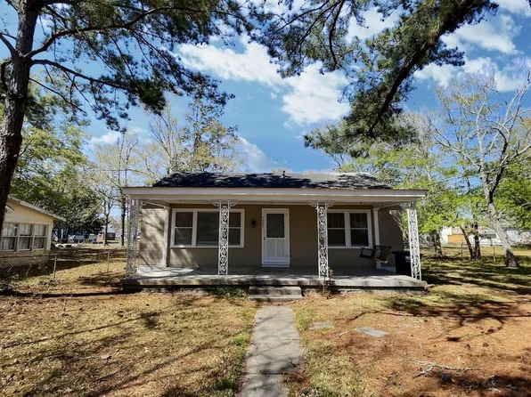 1505 Bowen Ave, Ocean Springs, MS 39564