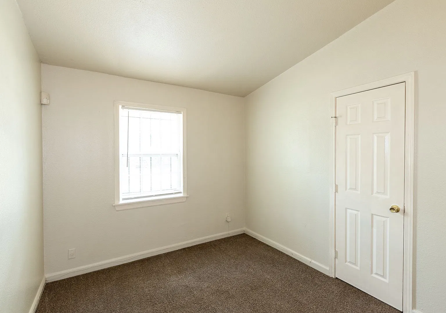 Beautiful 3 bedroom 1 bath! — Photo 3