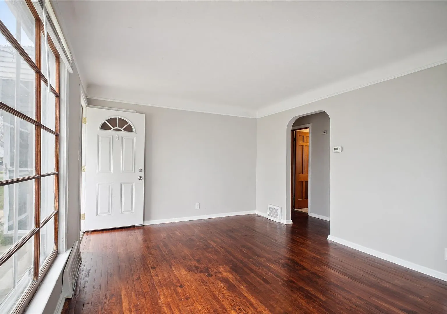 14416 Krems Ave — Photo 2