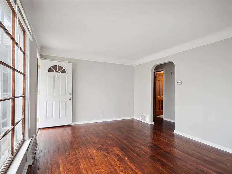 14416 Krems Ave — Photo 2