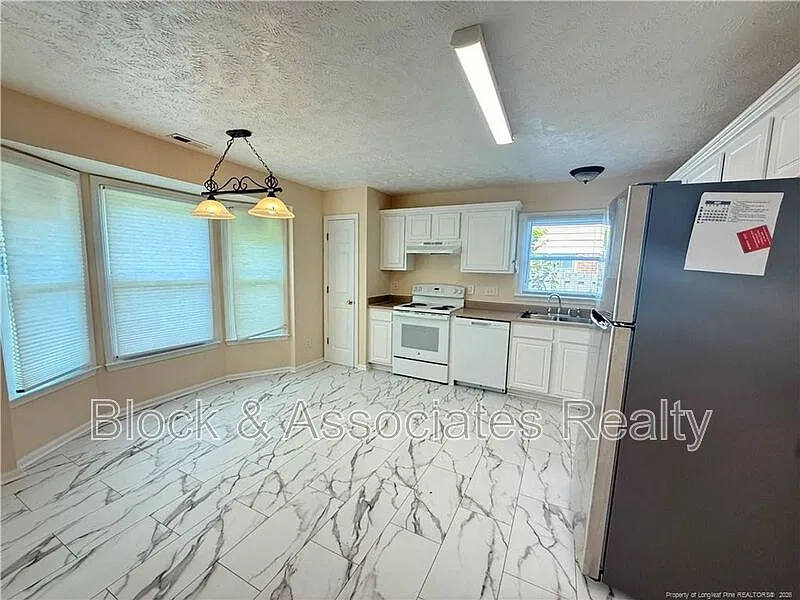 3 bed, 2.0 bath, $1,550 — Photo 3