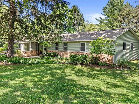 4th image of 5620 Harris Cir