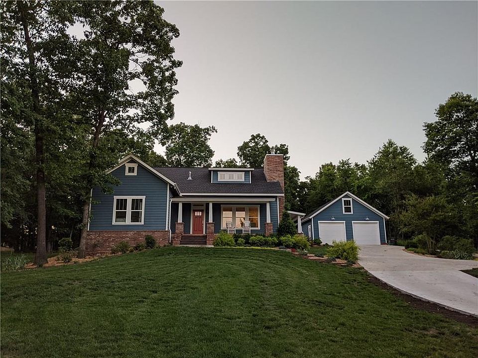 2nd image of 672 Goose Creek Rd