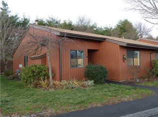 541 Asbury Rdg, Shelton, CT 06484