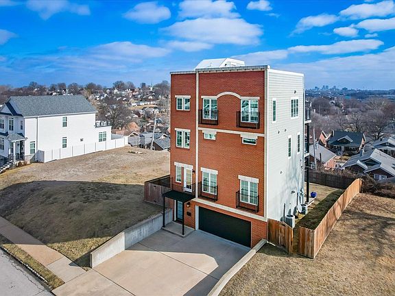 2nd image of 1578 Fairmount Ave