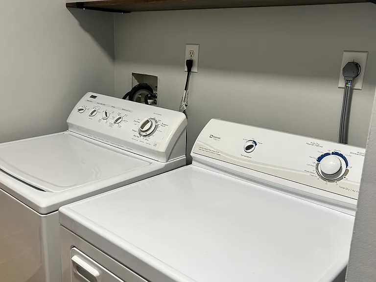 580 Hammond Ave #1 — Photo 3