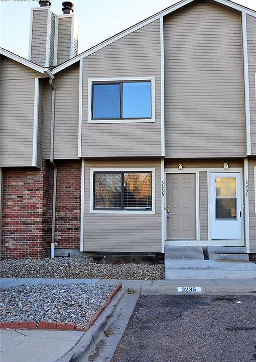 2nd image of 3235 Bridgewater Dr