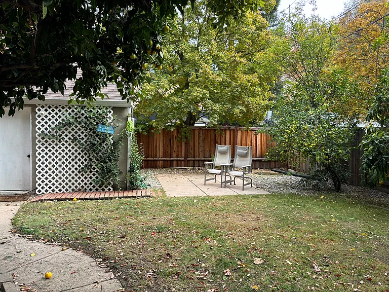 1114 Castro Way — Photo 37
