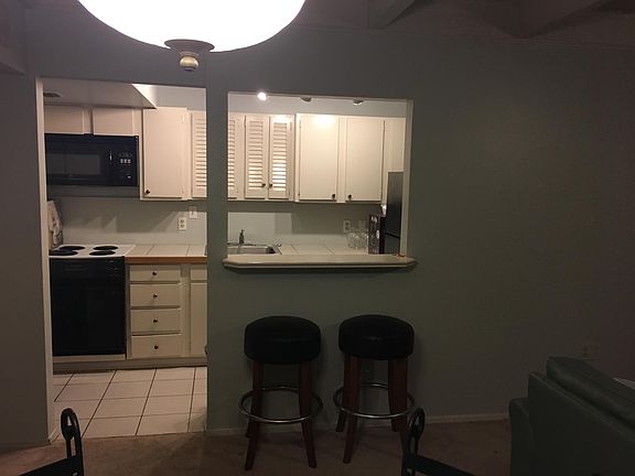 OPEN KITCHEN