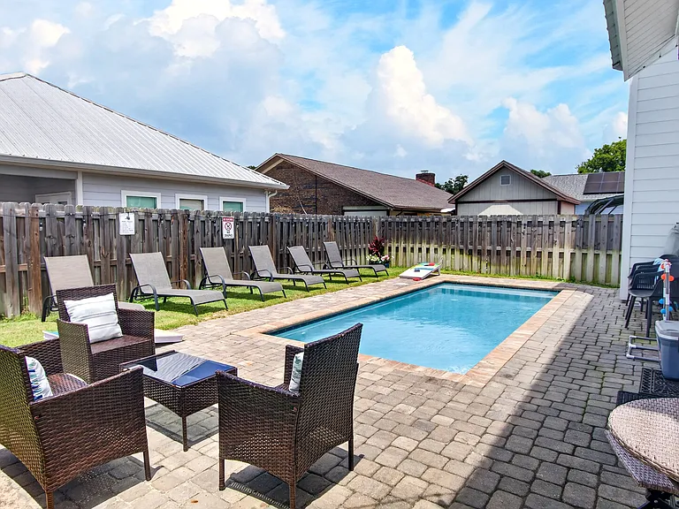 22520 Lakeview Dr — Photo 19