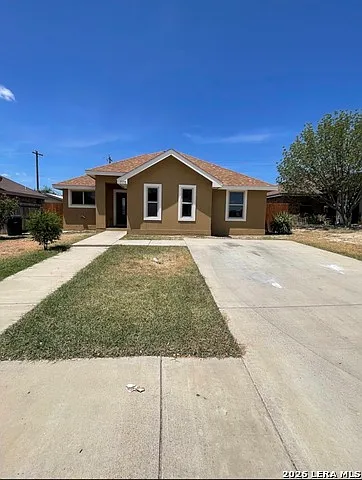 3 bed, 2.0 bath, 1172 sqft, $1,700 — Photo 2