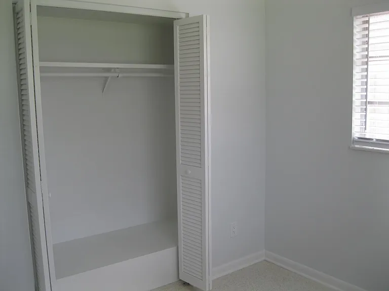 1124 Hilltop Dr — Photo 8