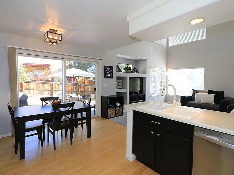 4350 Lyndenwood Cir — Photo 10