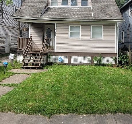 2nd image of 531 Washington St NE