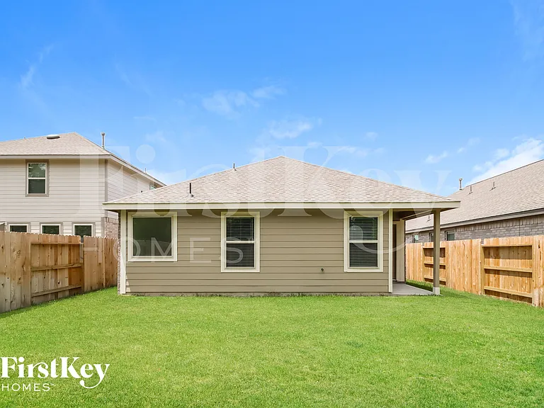 19100 Cicerone Ct — Photo 15