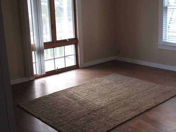 3rd image of 5413 S Sheridan Ave Unit A