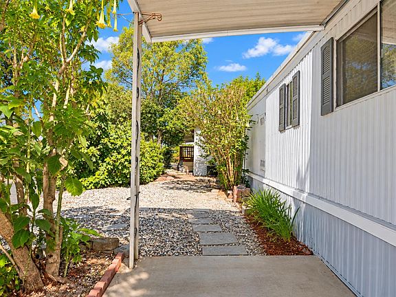 14th image of 4121 Chesapeake Ln