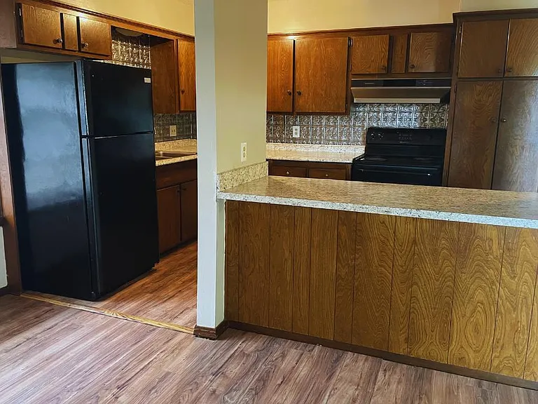 3411 Cameron Ct — Photo 3