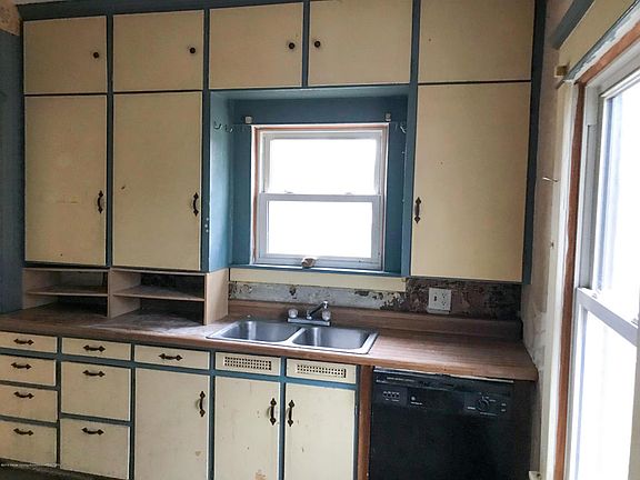 5th image of 405 S Hayford Ave