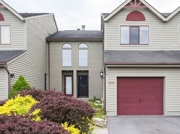 8206 Honeysuckle Dr, Liverpool, NY 13090