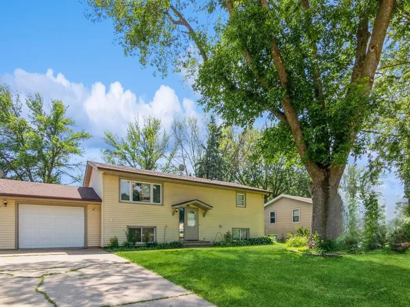 1101 Mitchell Dr, Faribault, MN 55021