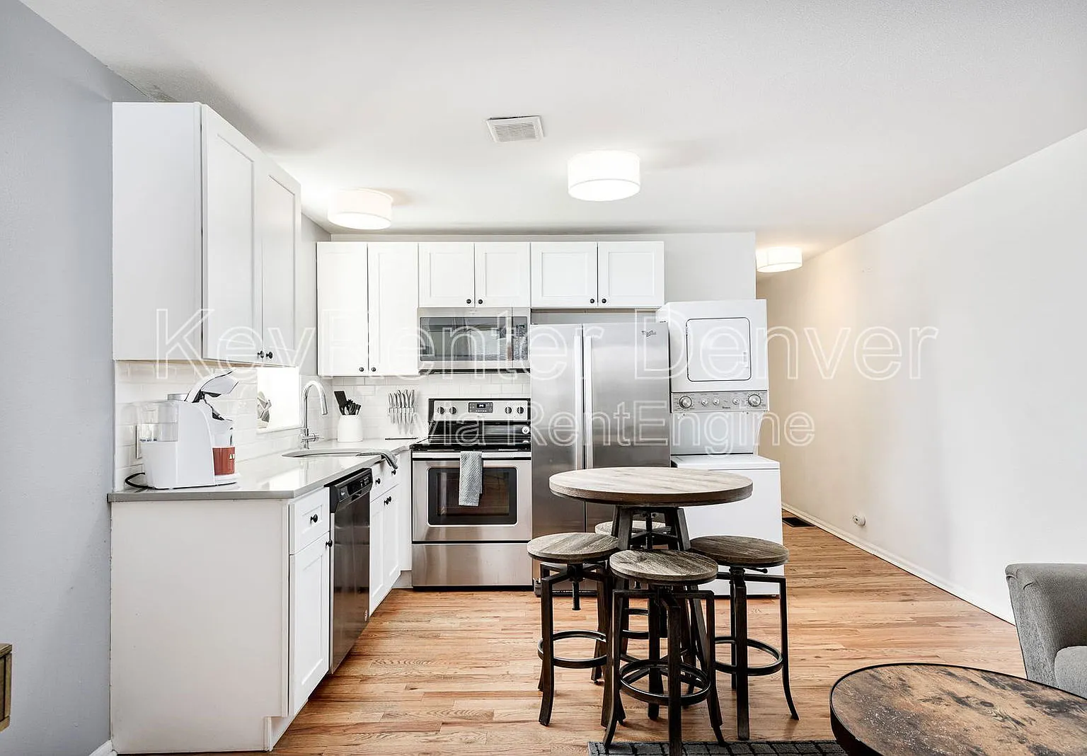 2 bed, 1.0 bath, 738 sqft, $1,675 — Photo 4