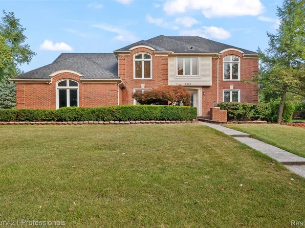 4310 Birch Run Dr, Troy, MI 48098