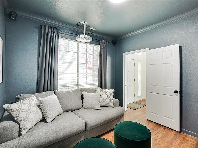 5832 Clear Creek Dr — Photo 12