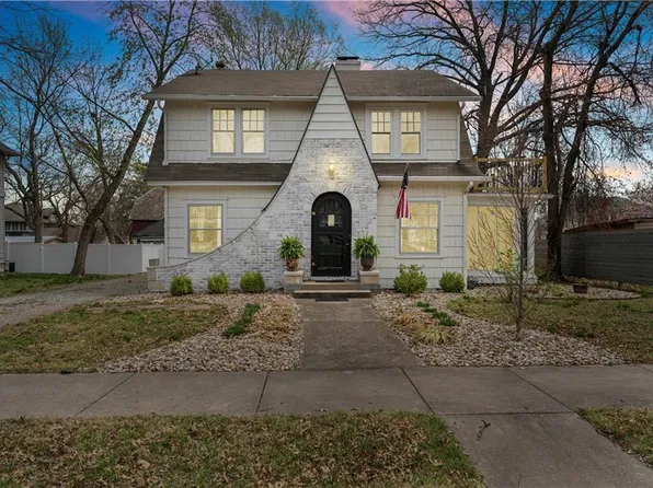 319 S Elm St, Ottawa, KS 66067