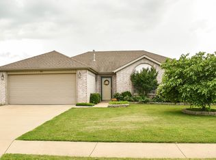 320 Willow Dr, Centerton, AR 72719
