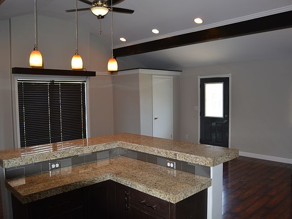 4th image of 625 N Calvary Ave
