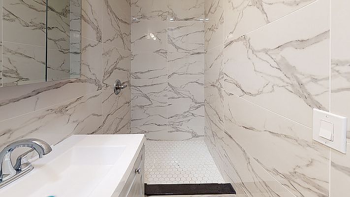 1st image of 325 E 52nd St #4R