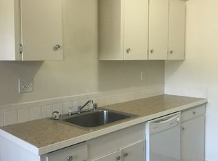 1 and 2 bedroom apartments near Clark College!!, Vancouver, WA 98661
