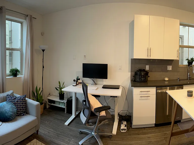 Panoramic living area to kitchen space (decorated)