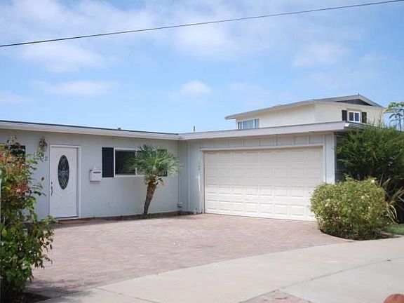 Entry Driveway - Decorative Pavers