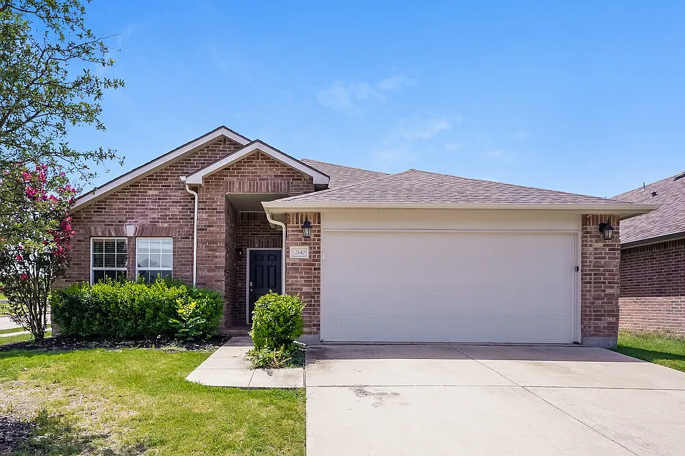 3 bed, 2.0 bath, 1665 sqft, $1,935 — Photo 1