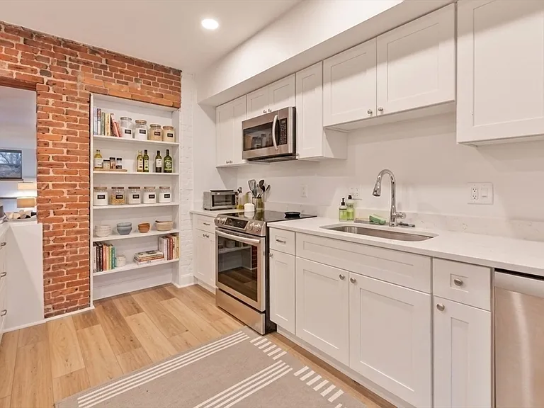 63 Rutland St #1 — Photo 15