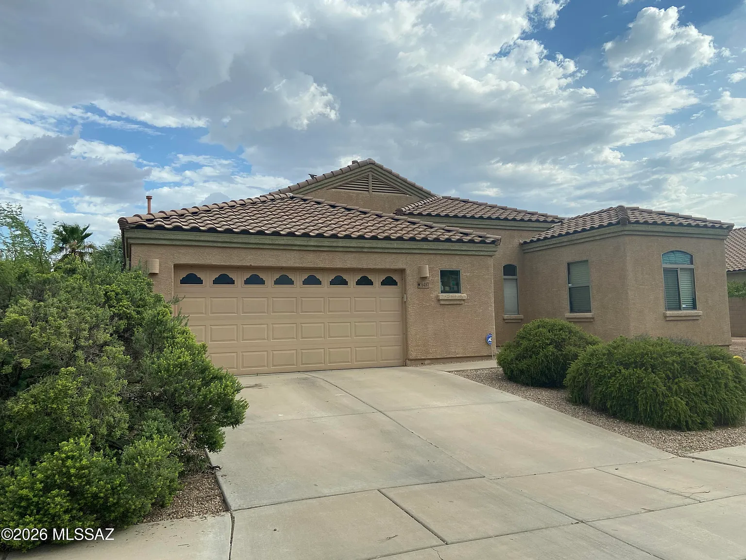 3 bed, 2.0 bath, 1955 sqft, $1,950 — Photo 3