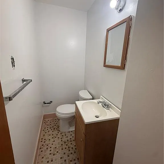 2308 Crestwood Cir — Photo 14