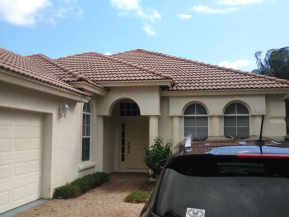 2nd image of 1200 NW Red Oak Way